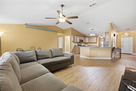 House in Summerfield, Florida 3 bedrooms, 172.8 sq.m. № 2142441 - photo 13
