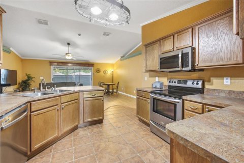 House in Summerfield, Florida 3 bedrooms, 172.8 sq.m. № 2142441 - photo 19