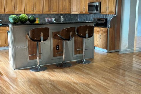 Villa ou maison à Miami Gardens, Floride 4 chambres, 175.59 m2 № 2054084