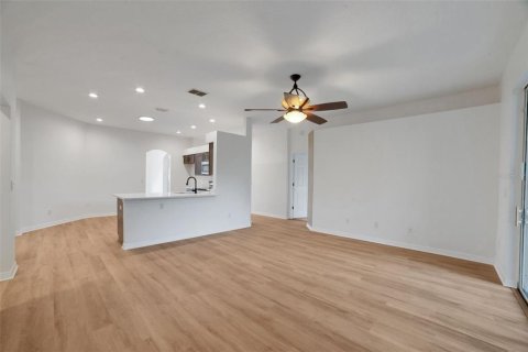 Villa ou maison à vendre à Clermont, Floride: 3 chambres, 179.3 m2 № 1766092 - photo 7