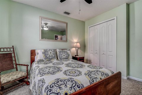Villa ou maison à vendre à Land O' Lakes, Floride: 4 chambres, 230.96 m2 № 1886723 - photo 28
