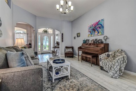 Villa ou maison à vendre à Land O' Lakes, Floride: 4 chambres, 230.96 m2 № 1886723 - photo 10