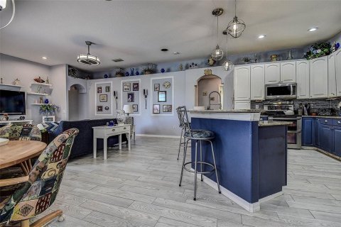 Villa ou maison à vendre à Land O' Lakes, Floride: 4 chambres, 230.96 m2 № 1886723 - photo 12