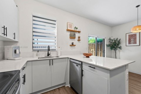 Купить таунхаус в Хомстед, Флорида 3 спальни, 137.77м2, № 2007424 - фото 10