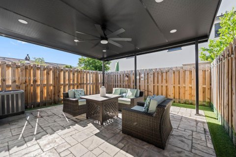 Купить таунхаус в Хомстед, Флорида 3 спальни, 137.77м2, № 2007424 - фото 21