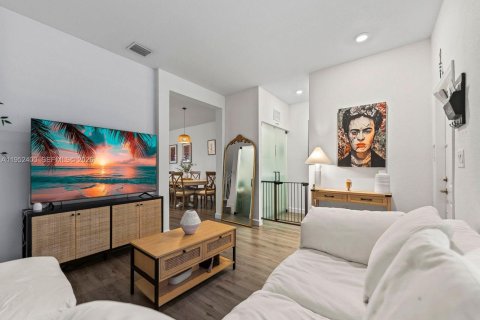 Купить таунхаус в Хомстед, Флорида 3 спальни, 137.77м2, № 2007424 - фото 3