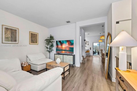 Купить таунхаус в Хомстед, Флорида 3 спальни, 137.77м2, № 2007424 - фото 2