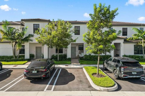 Купить таунхаус в Хомстед, Флорида 3 спальни, 137.77м2, № 2007424 - фото 25