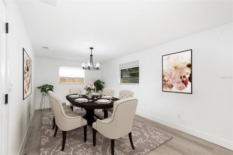 House in South Daytona, Florida 3 bedrooms, 133.78 sq.m. № 1787639 - photo 11