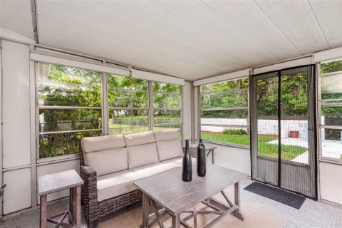 House in South Daytona, Florida 3 bedrooms, 133.78 sq.m. № 1787639 - photo 17