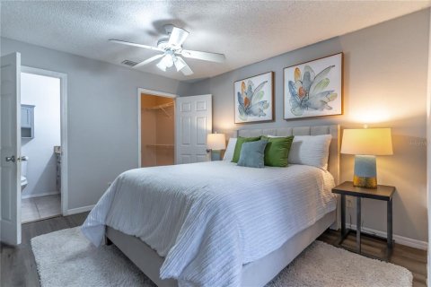Condo in Orlando, Florida, 2 bedrooms  № 2380429 - photo 17