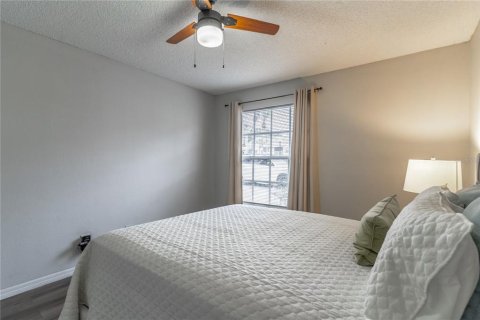Condo in Orlando, Florida, 2 bedrooms  № 2380429 - photo 24