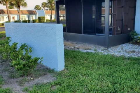 Condo in Port Richey, Florida, 2 bedrooms  № 2221443 - photo 24