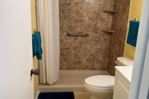 Condo in Port Richey, Florida, 2 bedrooms  № 2221443 - photo 21