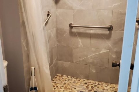 Condo in Port Richey, Florida, 2 bedrooms  № 2221443 - photo 17