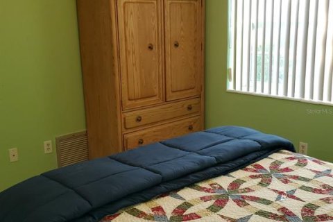 Condo in Port Richey, Florida, 2 bedrooms  № 2221443 - photo 20