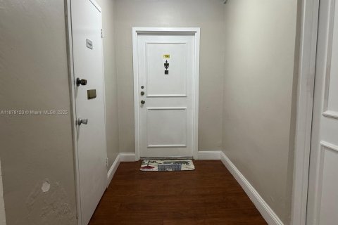 Copropriété à louer à Plantation, Floride: 2 chambres, 104.89 m2 № 1922295 - photo 4