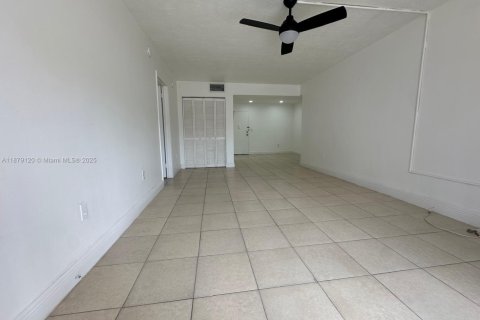 Copropriété à louer à Plantation, Floride: 2 chambres, 104.89 m2 № 1922295 - photo 9