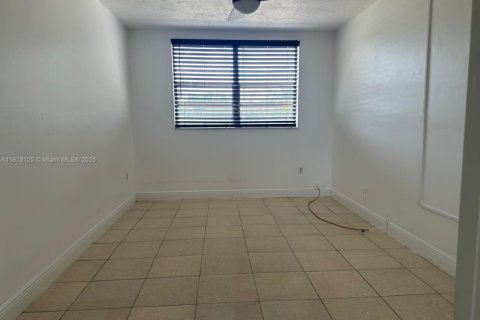 Copropriété à louer à Plantation, Floride: 2 chambres, 104.89 m2 № 1922295 - photo 27