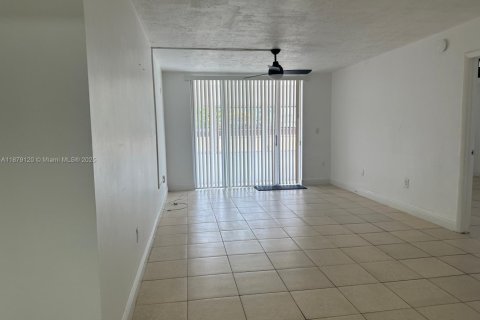 Copropriété à louer à Plantation, Floride: 2 chambres, 104.89 m2 № 1922295 - photo 11