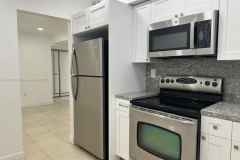 Copropriété à louer à Plantation, Floride: 2 chambres, 104.89 m2 № 1922295 - photo 15