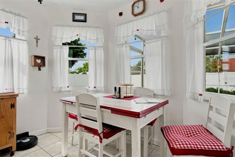 House in Spring Hill, Florida 2 bedrooms, 126.72 sq.m. № 2208987 - photo 24