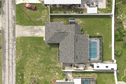 House in Spring Hill, Florida 2 bedrooms, 126.72 sq.m. № 2208987 - photo 16