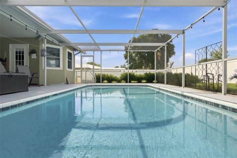 House in Spring Hill, Florida 2 bedrooms, 126.72 sq.m. № 2208987 - photo 3