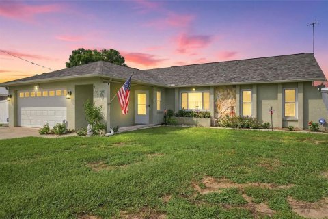 House in Spring Hill, Florida 2 bedrooms, 126.72 sq.m. № 2208987 - photo 22
