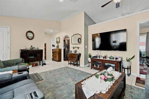 House in Spring Hill, Florida 2 bedrooms, 126.72 sq.m. № 2208987 - photo 17