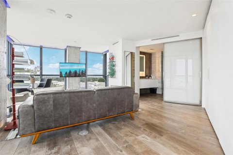 Condominio en venta en Miami Beach, Florida, 1 dormitorio, 78.97 m2 № 1693404 - foto 10