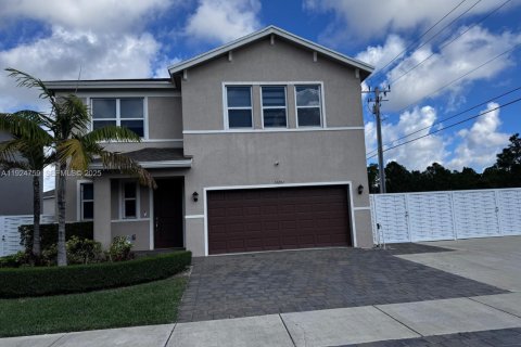 Дом в Хомстед, Флорида 4 спальни, 273.5м2 № 2035029