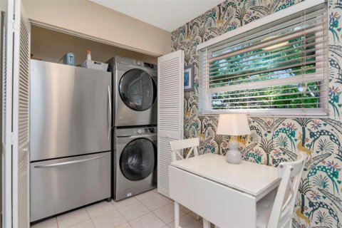 Condominio en venta en Saint Petersburg, Florida, 2 dormitorios, 86.4 m2 № 2091979 - foto 12