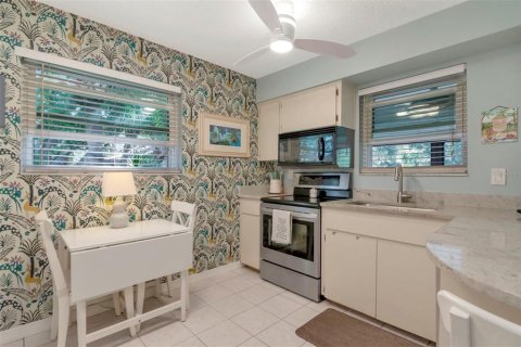 Condominio en venta en Saint Petersburg, Florida, 2 dormitorios, 86.4 m2 № 2091979 - foto 13