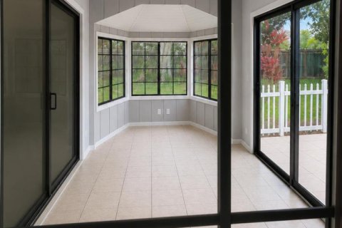 Villa ou maison à vendre à Port St. Lucie, Floride: 3 chambres, 177.72 m2 № 2085045 - photo 4
