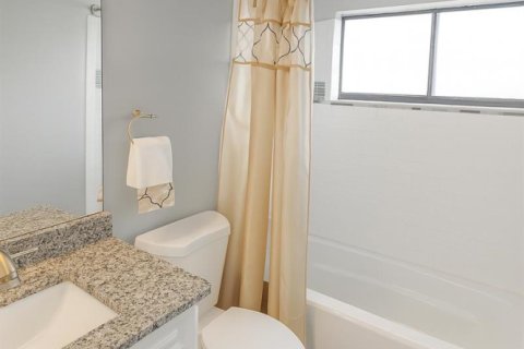 Villa ou maison à vendre à Port St. Lucie, Floride: 3 chambres, 177.72 m2 № 2085045 - photo 11