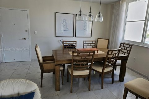 Copropriété à vendre à Sunny Isles Beach, Floride: 2 chambres, 125.42 m2 № 2083965 - photo 6