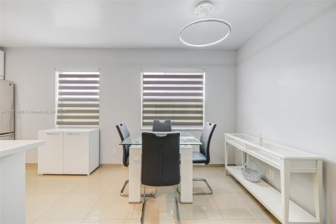 Condo in Delray Beach, Florida, 2 bedrooms  № 1868669 - photo 8