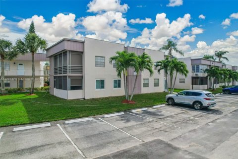 Condo in Delray Beach, Florida, 2 bedrooms  № 1868669 - photo 22