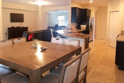 Villa ou maison à louer à Miami, Floride: 4 chambres, 227.52 m2 № 1993514 - photo 8