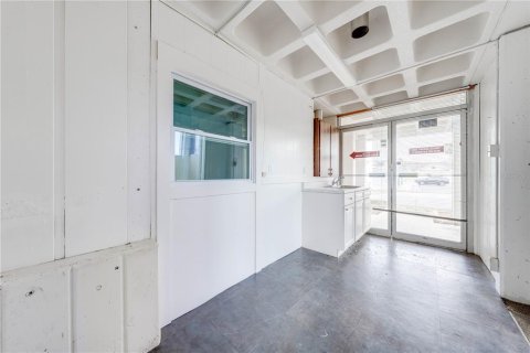 Immobilier commercial à vendre à Kissimmee, Floride: 285.12 m2 № 1765573 - photo 12