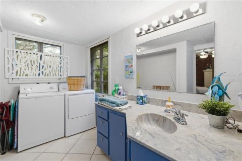 House in Bradenton, Florida 2 bedrooms, 125.23 sq.m. № 2206589 - photo 19