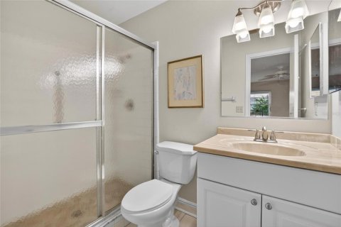 Condo in Sun City Center, Florida, 2 bedrooms  № 1915185 - photo 30