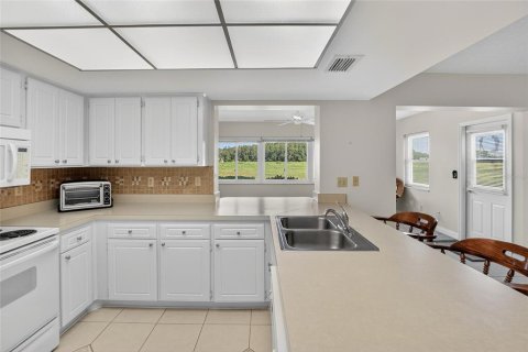 Condo in Sun City Center, Florida, 2 bedrooms  № 1915185 - photo 22