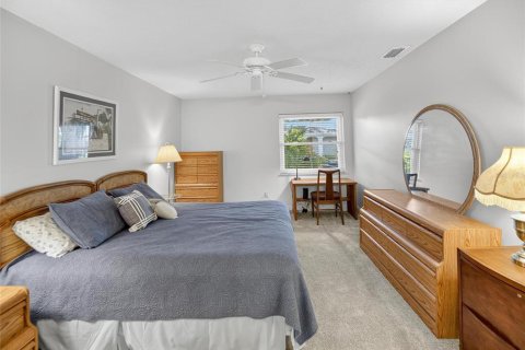 Condo in Sun City Center, Florida, 2 bedrooms  № 1915185 - photo 29