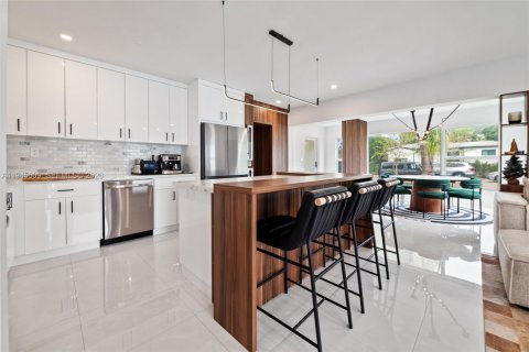 Casa en venta en Miami, Florida, 3 dormitorios, 160.44 m2 № 2002017 - foto 9