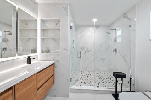 Casa en venta en Miami, Florida, 3 dormitorios, 160.44 m2 № 2002017 - foto 16