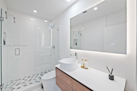 Casa en venta en Miami, Florida, 3 dormitorios, 160.44 m2 № 2002017 - foto 20