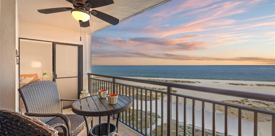 Condominio en Clearwater, Florida, 2 dormitorios № 2147615