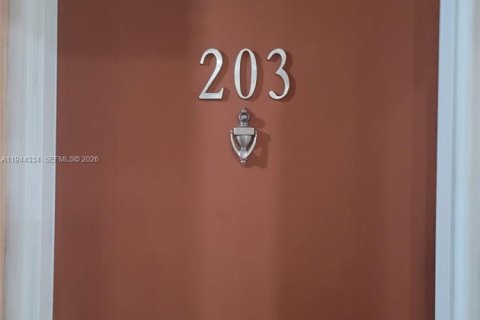 Condo à Hialeah, Floride, 2 chambres  № 2002086